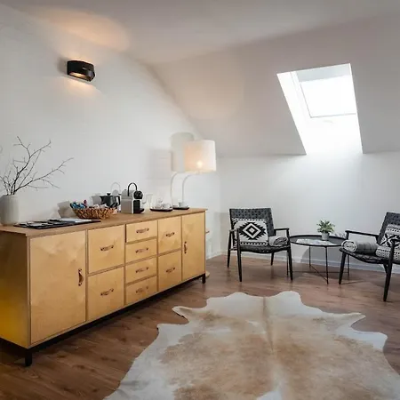 Apartment Pod Vezou 2 *