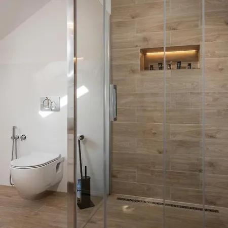 Pod Vezou 2 Апартаменты *