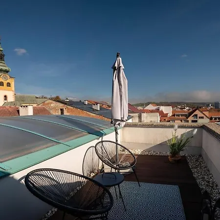 Pod Vezou 2 Апартаменты *